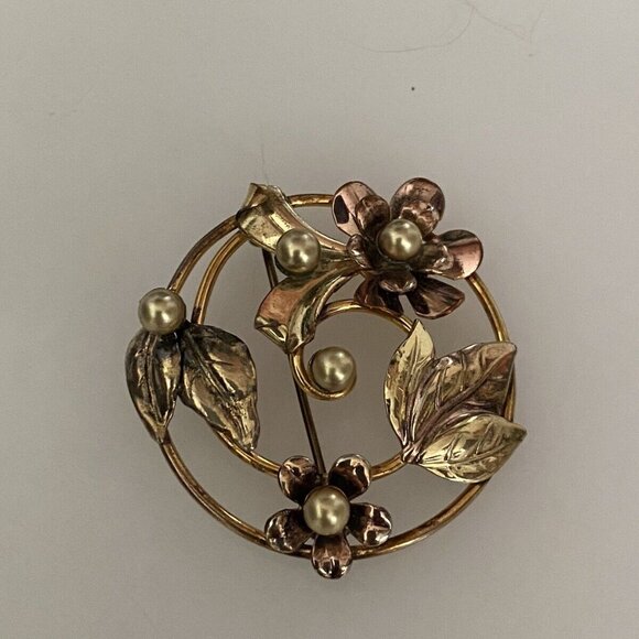 Vintage Signed Barclay Circle Wreath Brooch Pin Faux Seed‎ Pearl Gold Tone 1.5" - Picture 9 of 16